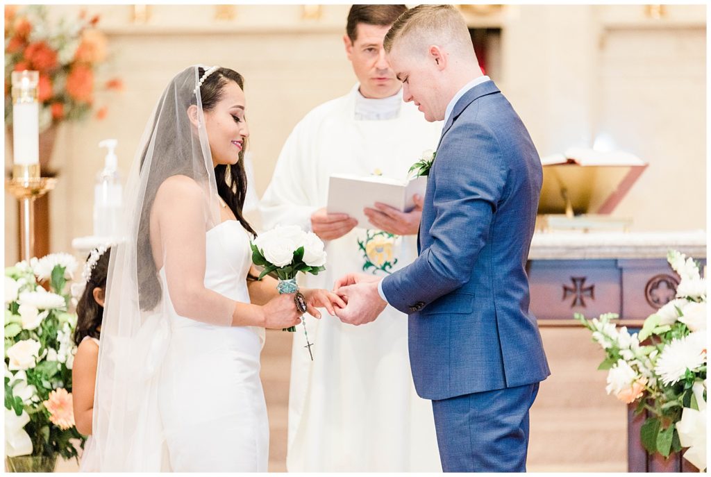 bride-and-groom-exchange-vows-by-philadelphia-wedding-photographer
